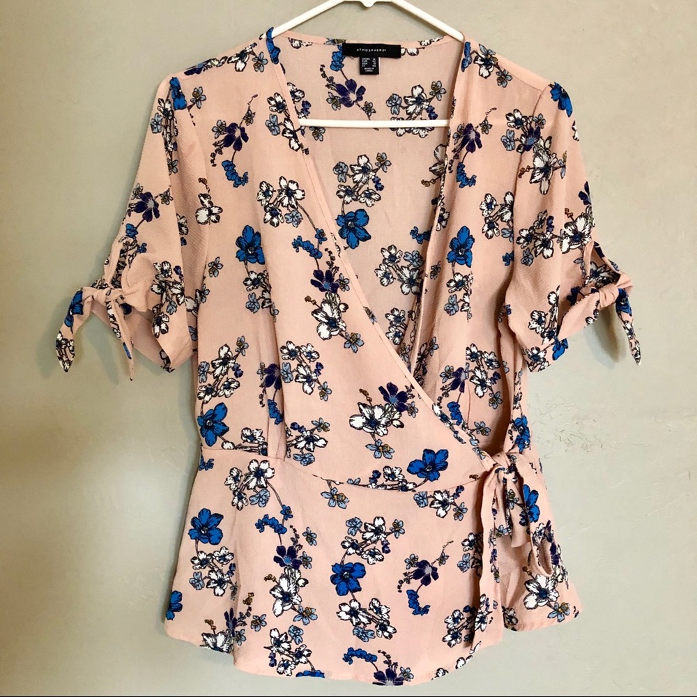 🦋 Atmosphere woman’s short sleeve wrap blouse